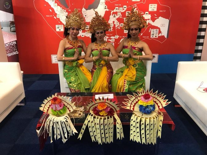 dansgroep DwiBhumi te boeken bij www.kwekel-evenementen.nl