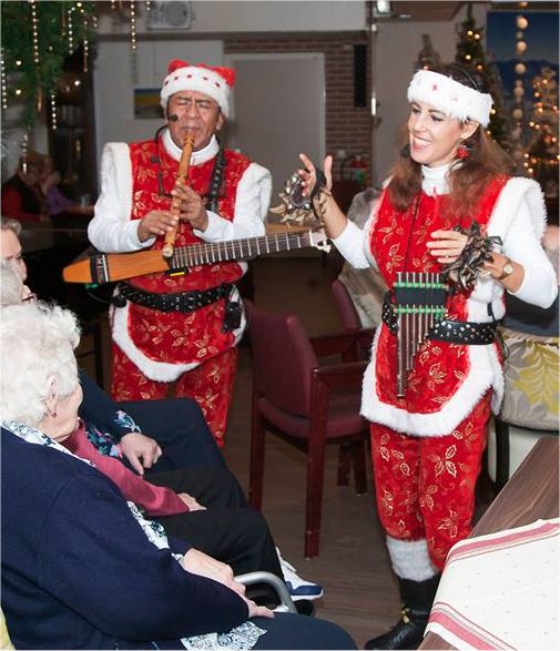 Senioren entertainment boekt u bij www.zorg-artiesten.nl